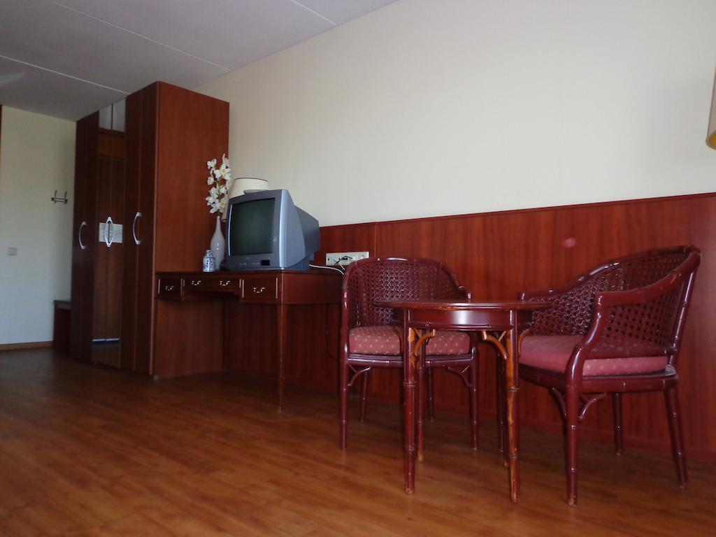 De Rijper Eilanden Hotel ภายนอก รูปภาพ